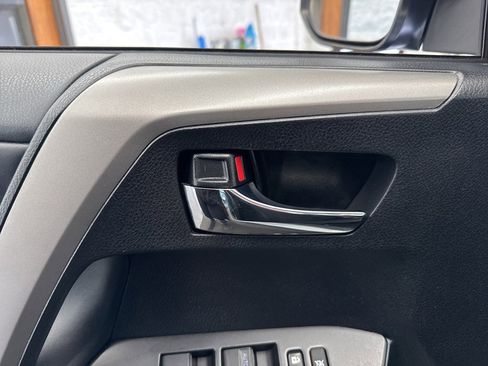 Certified 2018 Toyota RAV4 XLE image 37