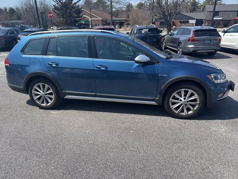 Used 2019 Volkswagen Golf Alltrack SE AWD/4WD image 5