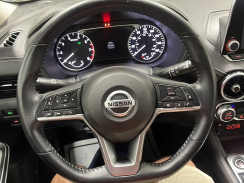 Used 2020 Nissan Sentra SV w/ Electronics Package FWD image 4