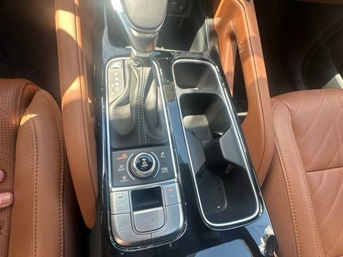 Certified 2024 Kia Telluride SX Prestige X-Line AWD/4WD image 20