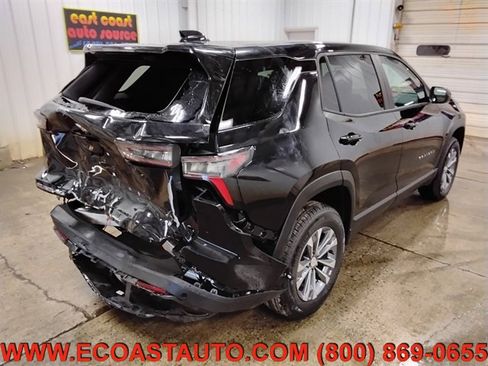 Used 2025 Chevrolet Equinox LT image 3