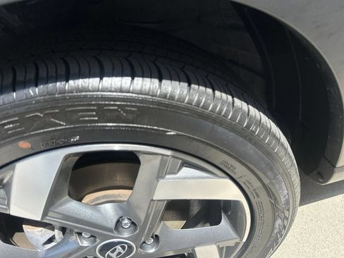 Used 2021 Hyundai Venue w/ Cargo Package FWD image 26