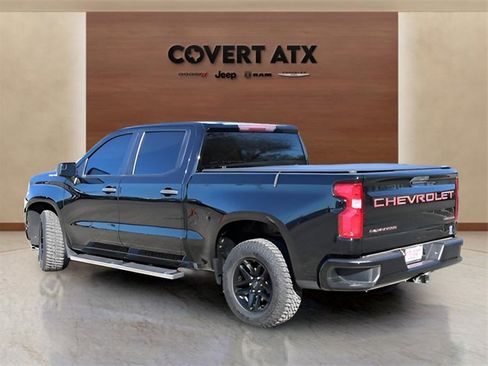 Used 2021 Chevrolet Silverado 1500 Custom image 3