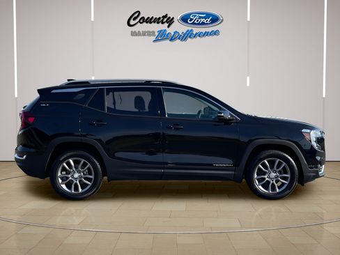Used 2023 GMC Terrain SLT w/ Infotainment Package II AWD/4WD image 25