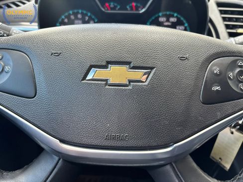 Used 2014 Chevrolet Impala LT w/ Convenience Package image 21