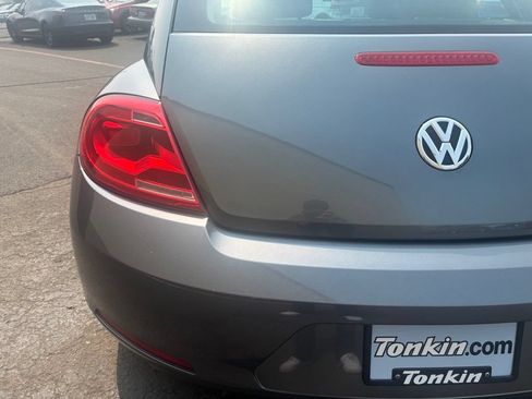 Used 2015 Volkswagen Beetle 1.8T FWD image 8