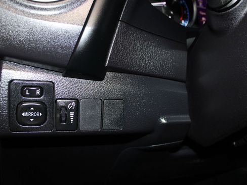 Used 2017 Toyota Corolla SE FWD image 14