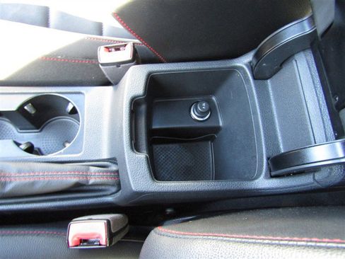 Used 2017 Volkswagen GTI SE image 42