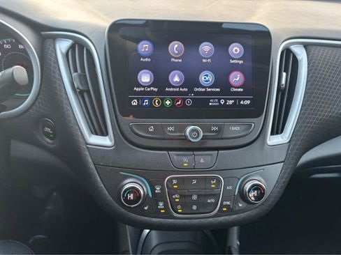 Used 2023 Chevrolet Malibu LT image 21