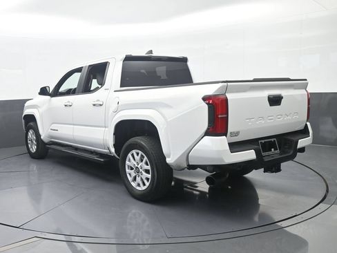 Used 2024 Toyota Tacoma SR5 RWD image 4