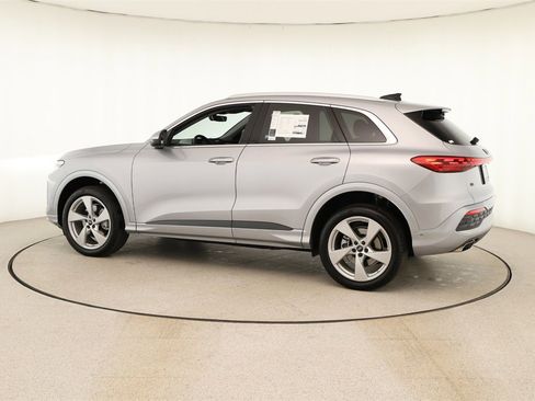 New 2025 Audi Q5 2.0T Premium Plus image 3