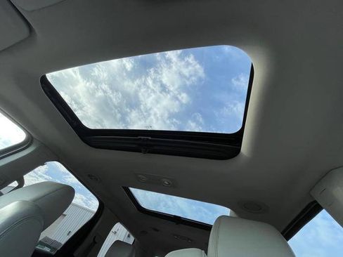 Used 2012 GMC Acadia SLT FWD image 34