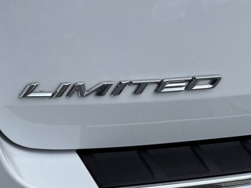 Certified 2021 Ford Explorer Limited w/ Equipment Group 301A AWD/4WD image 30