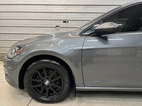Used 2019 Volkswagen Golf S FWD image 4