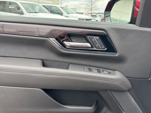 New 2026 GMC Yukon XL Elevation image 13