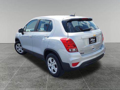 Used 2017 Chevrolet Trax LS FWD image 5
