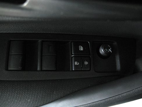 Used 2025 Toyota Corolla LE image 11