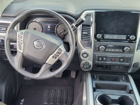 Used 2021 Nissan Titan SV w/ SV Convenience Package image 24