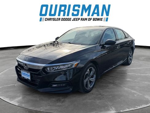 Used 2018 Honda Accord EX image 2