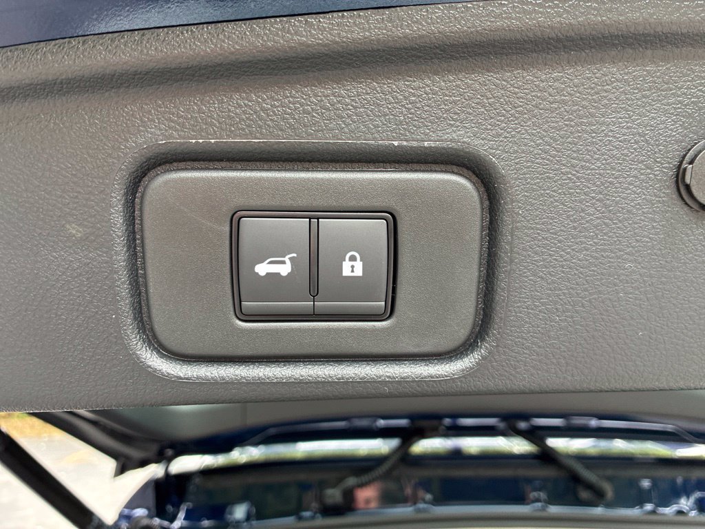 New 2026 Nissan Pathfinder SL w/ SL Premium Package AWD/4WD image 14