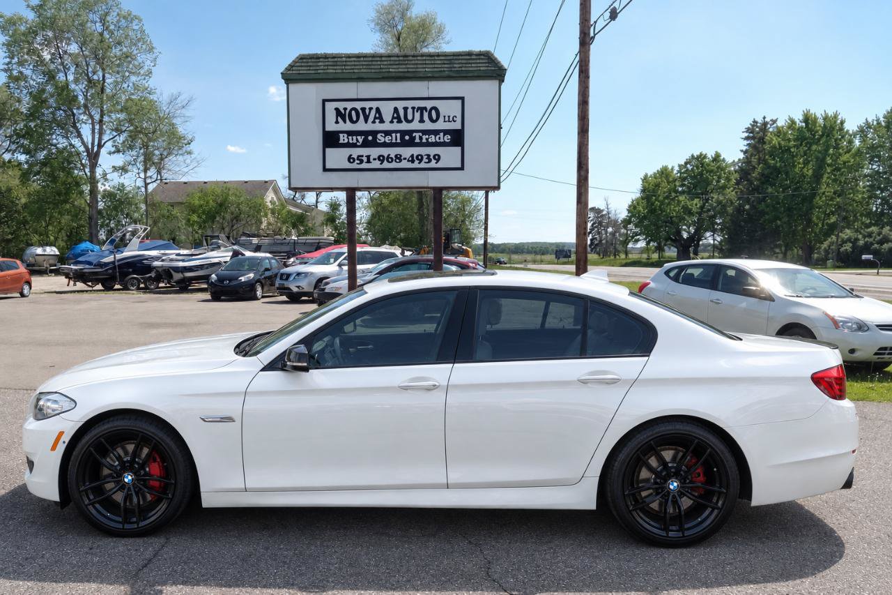 Used 2012 BMW 550i Sedan RWD image 3