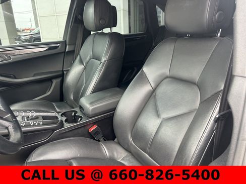 Used 2020 Porsche Macan image 14