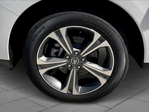 Certified 2025 Acura RDX w/Technology Package image 11