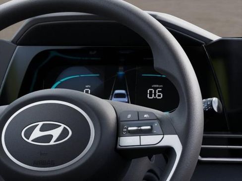 New 2025 Hyundai Elantra SE FWD image 14