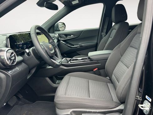 Used 2025 Chevrolet Equinox LT AWD/4WD image 6