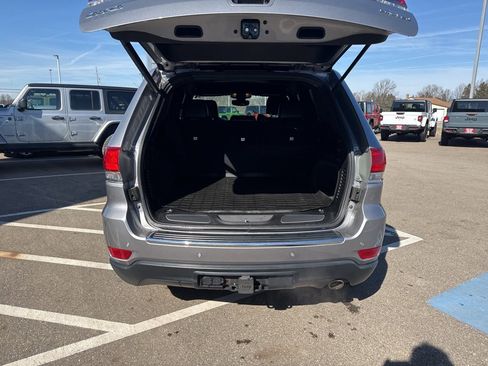 Used 2017 Jeep Grand Cherokee Limited image 11