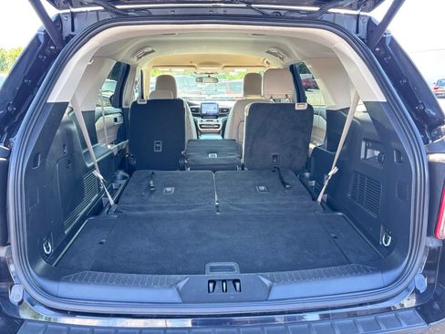 Certified 2023 Ford Explorer XLT w/ Equipment Group 202A AWD/4WD image 19