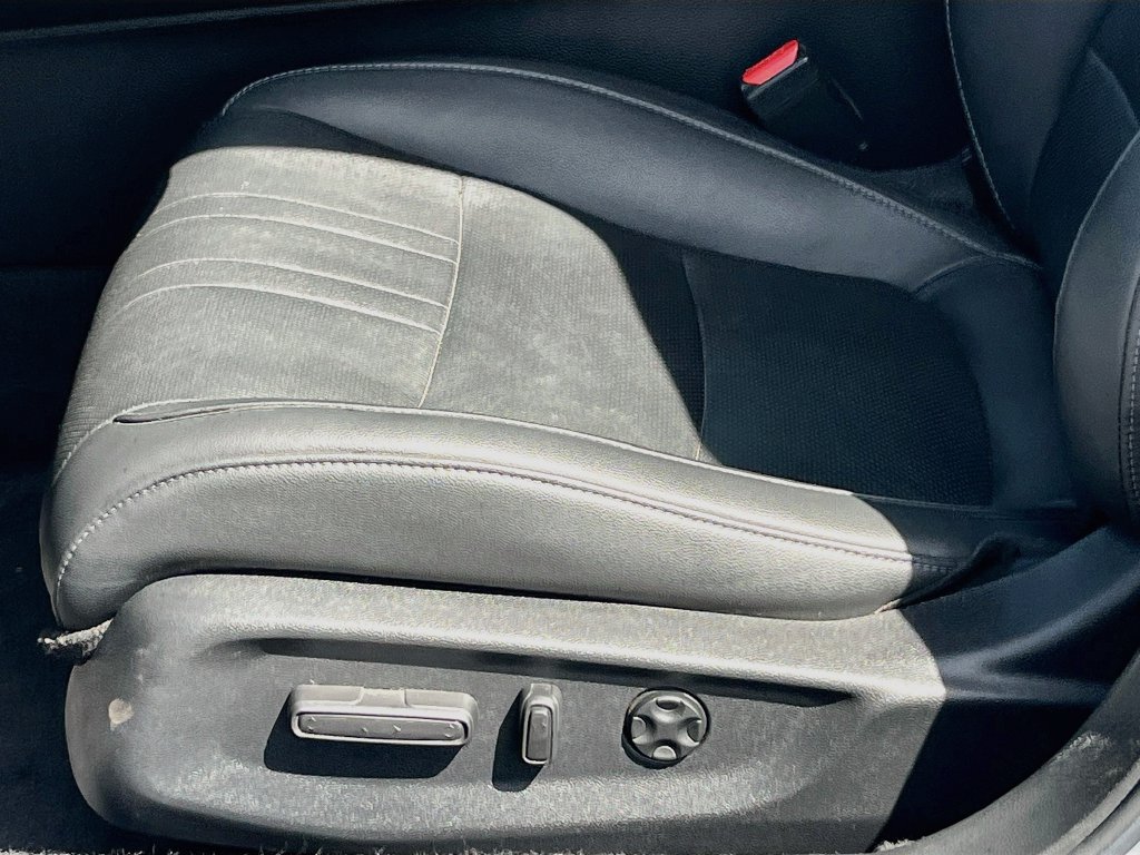 Used 2022 Honda Accord Touring image 18