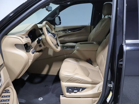 Used 2020 Cadillac Escalade Platinum AWD/4WD image 12