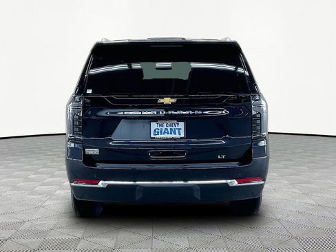 New 2026 Chevrolet Suburban LT w/ Comfort Package AWD/4WD image 4