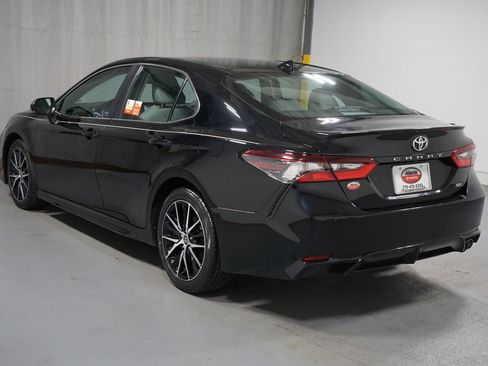 Certified 2023 Toyota Camry SE image 6