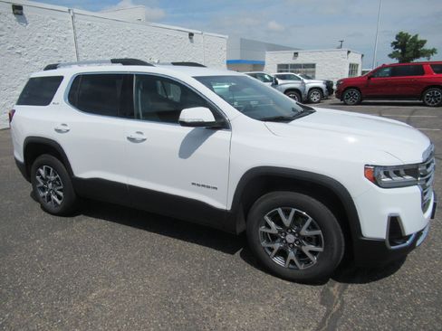 Certified 2023 GMC Acadia SLT AWD/4WD image 3