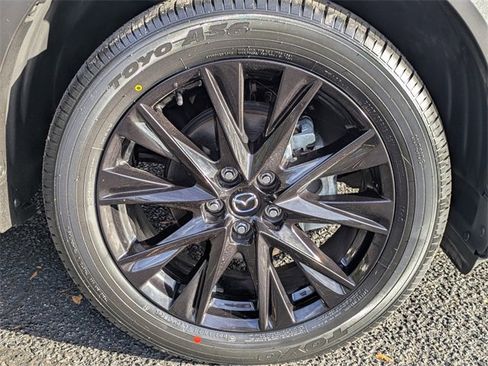 Used 2023 MAZDA CX-5 Carbon Edition image 11