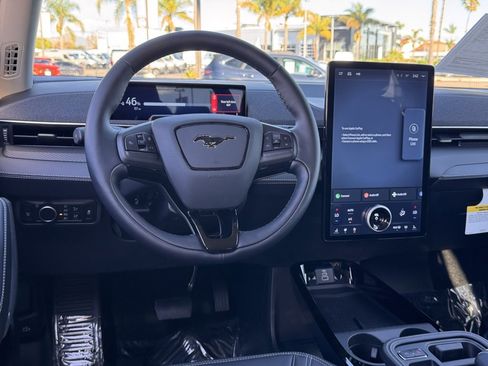 Certified 2025 Ford Mustang Mach-E Premium image 28