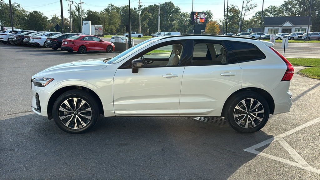 Certified 2024 Volvo XC60 B5 Core w/ Protection Package Premier AWD/4WD image 3