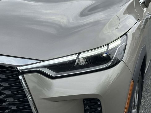 Used 2025 INFINITI QX60 Luxe w/ Vision Package AWD/4WD image 8