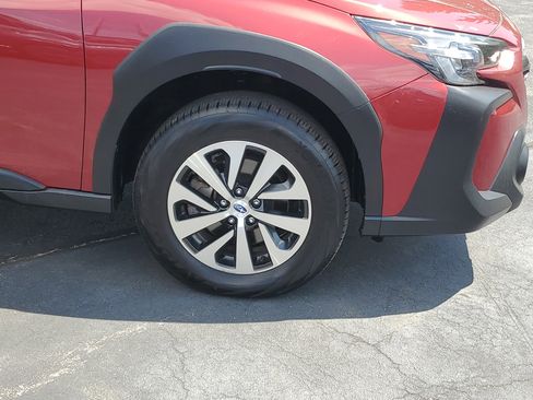 Certified 2025 Subaru Outback Premium w/ Popular Package #1 AWD/4WD image 5