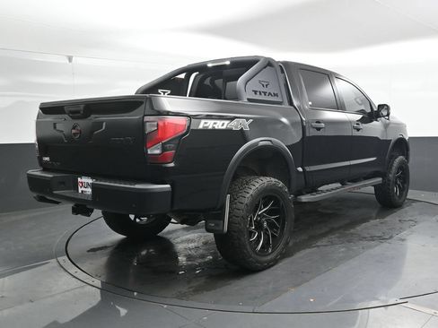 Used 2021 Nissan Titan PRO-4X w/ Pro-4x Convenience Package AWD/4WD image 3