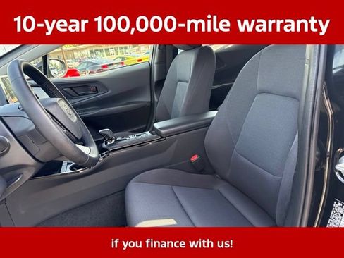 Used 2025 Toyota Prius LE FWD image 24
