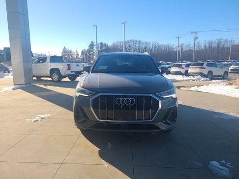 Used 2024 Audi Q3 2.0T Premium image 2