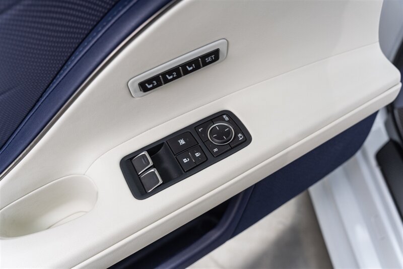 Used 2024 Lexus LC 500 Convertible RWD image 77