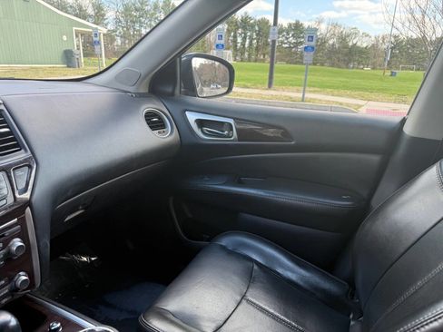 Used 2014 Nissan Pathfinder Platinum w/ Platinum Premium Package image 12