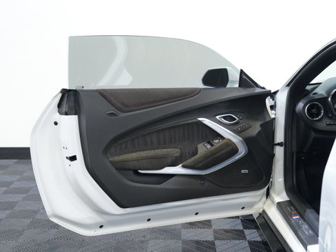 Used 2017 Chevrolet Camaro ZL1 RWD image 22