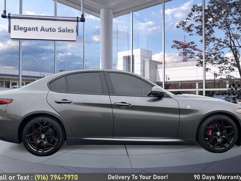 Used 2022 Alfa Romeo Giulia Ti image 6