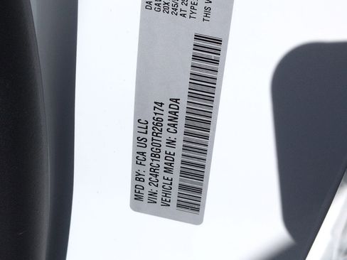 New 2026 Chrysler Pacifica Select FWD image 27