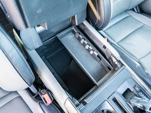 Used 2021 Ford F150 Lariat image 11